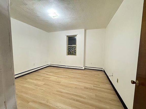 5th image of 833 Broadway #3