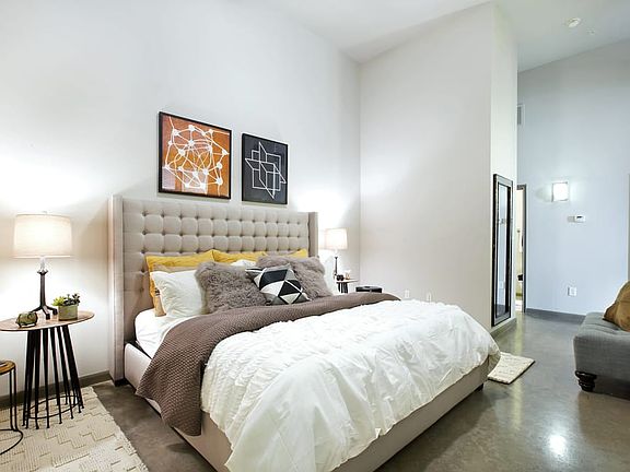 2nd image of 301 West Ave #B-714