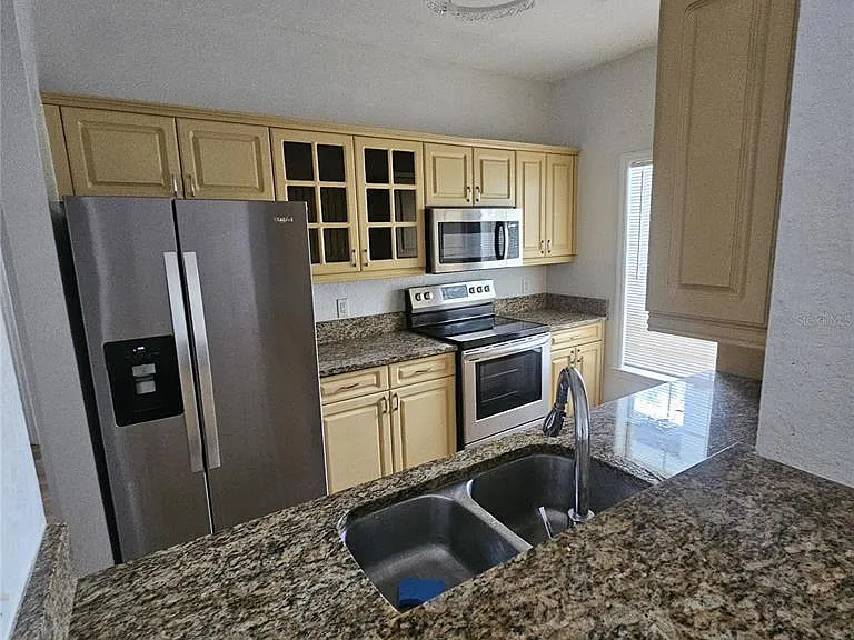 3561 Conroy Rd #220 — Photo 2