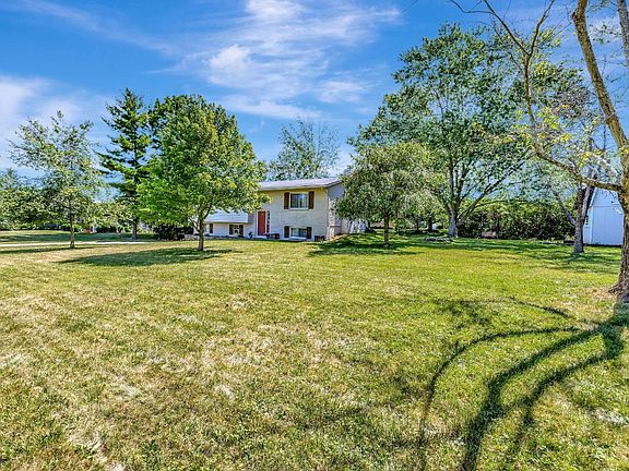5th image of 9038 Wintergreen Dr