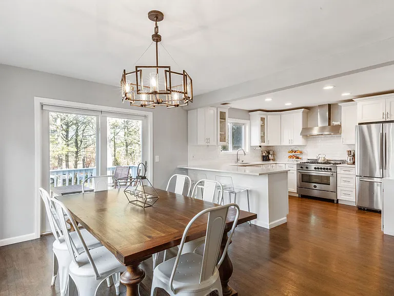 122 Longview Rd — Photo 4