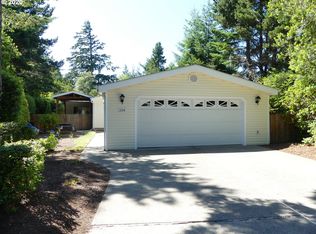 220 Munsel Creek Loop, Florence, OR 97439
