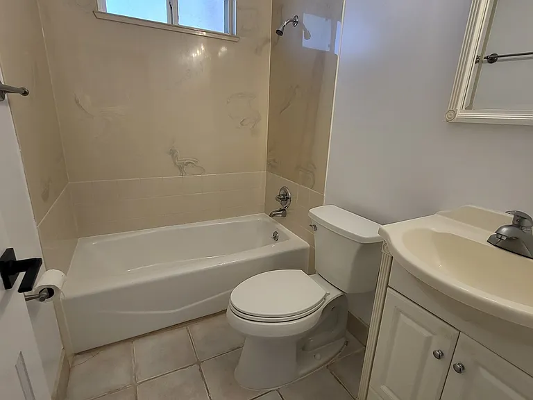 1324 Addison St #1 — Photo 9