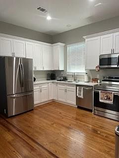 4th image of 1922 N Johnson St