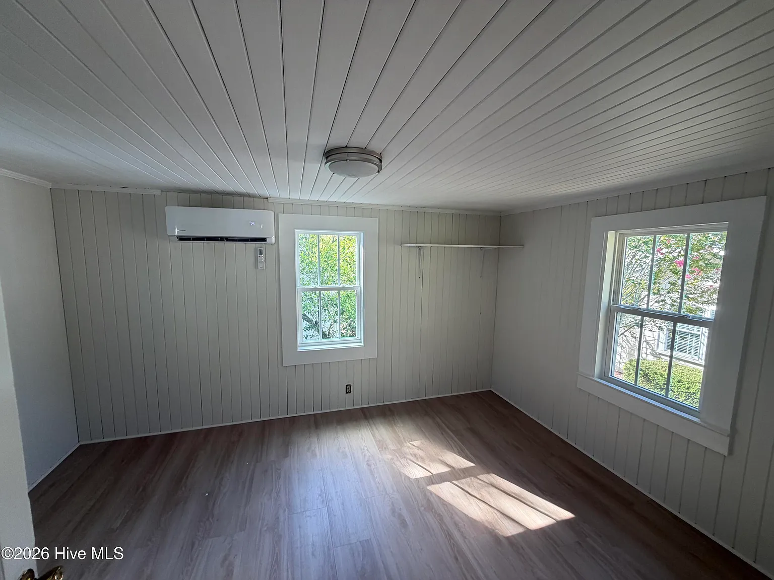1 bed, 1.0 bath, $975 — Photo 4