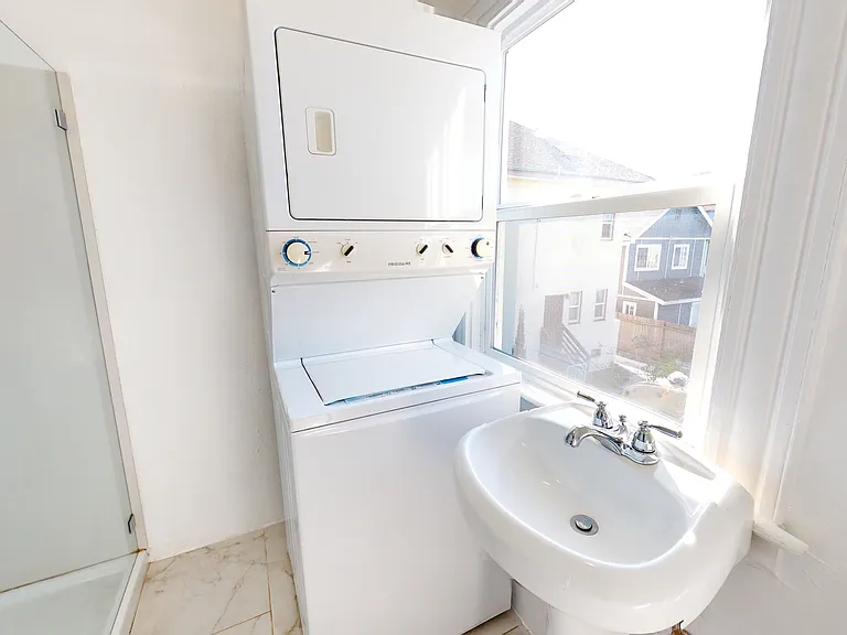 1817 Linden St #1817 — Photo 9
