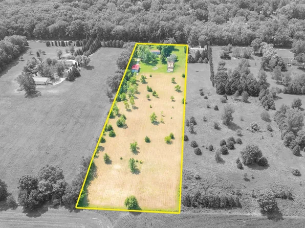 6725 E Maple Bend Dr, Monticello, IN 47960