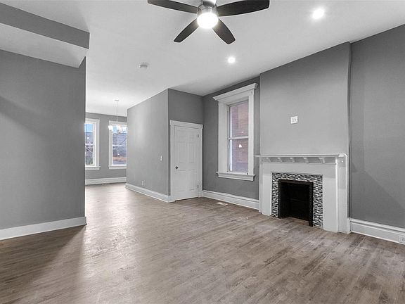 3rd image of 2528 California Ave
