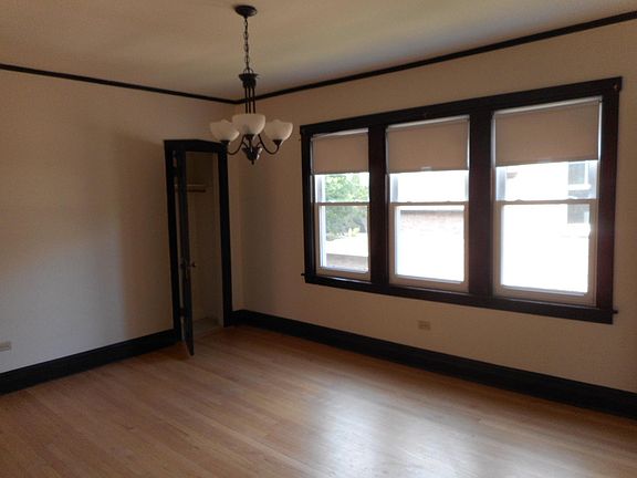 3rd image of 4617 N Kenton Ave #2
