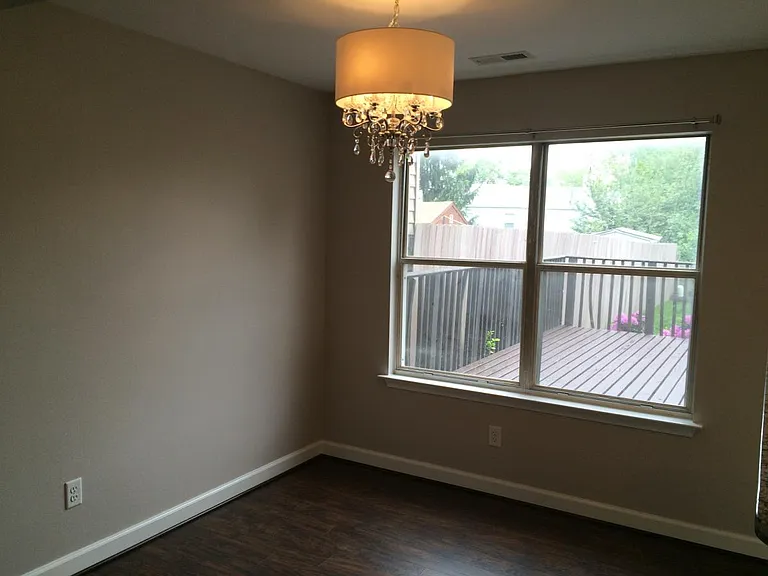 Dining/deck area