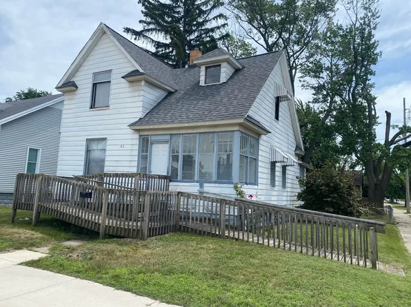 162 W 19th St, Holland, MI 49423