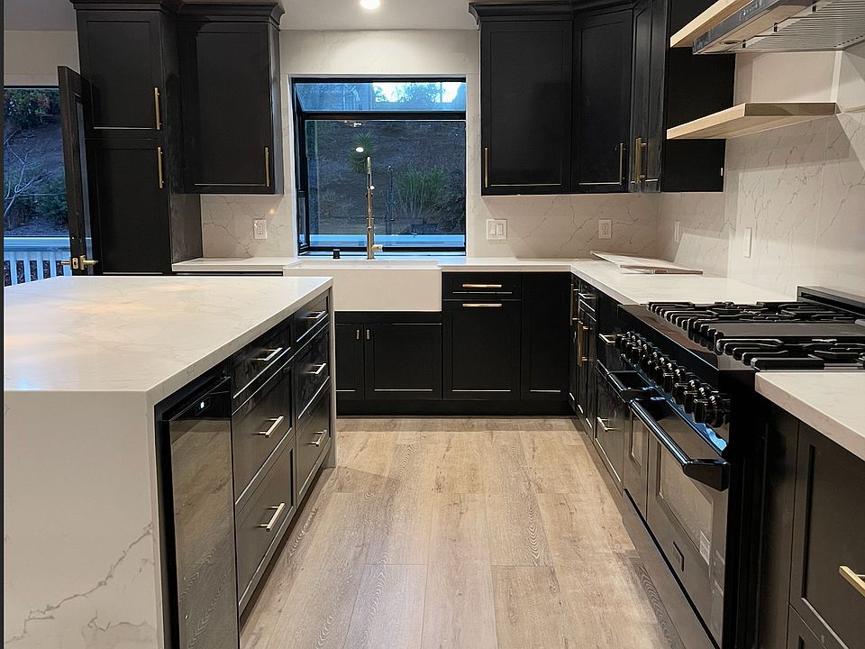 1st image of 406 Topsail Dr