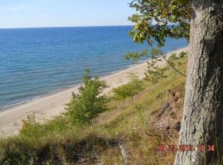 W Fox Farm Rd, Manistee, MI 49660