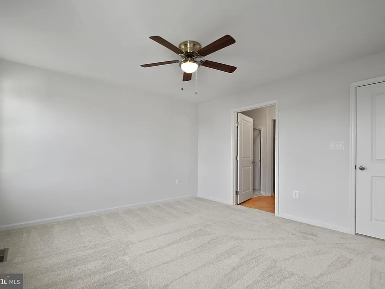 2041 Crepe Myrtle Ln — Photo 11
