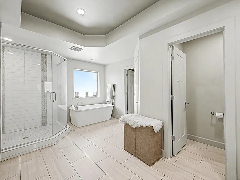 3414 N 44th Pl — Photo 24