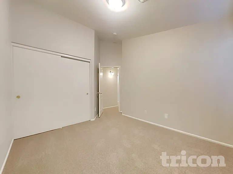15833 W Moreland St — Photo 13