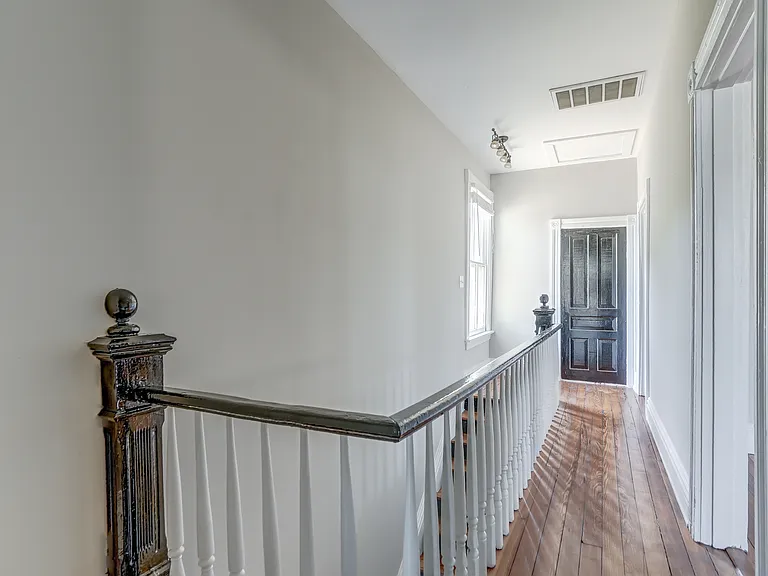 2101 5th Ave — Photo 19