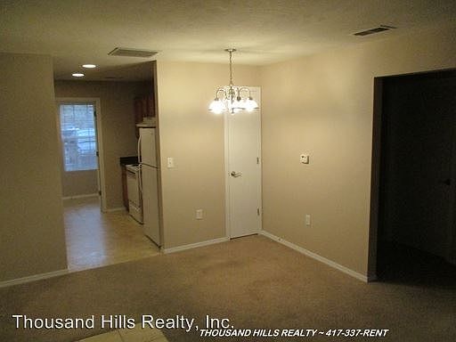 2nd image of 2909 Vineyards Pkwy APT 4