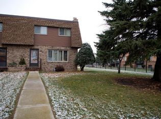1402 E Gateway Cir S APT M, Fargo, ND 58103