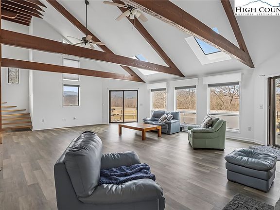 5th image of 2590 Airport Road