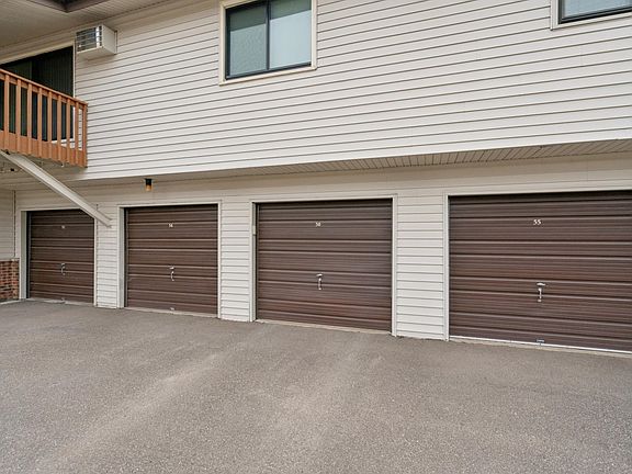 3rd image of 4002 Foss Rd APT 102