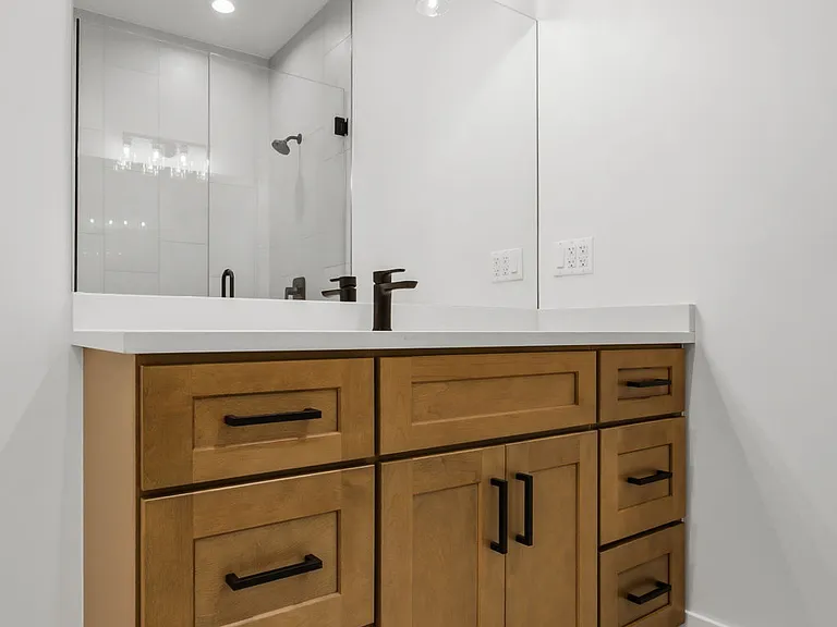 6914 N Sheridan Rd #1 — Photo 16