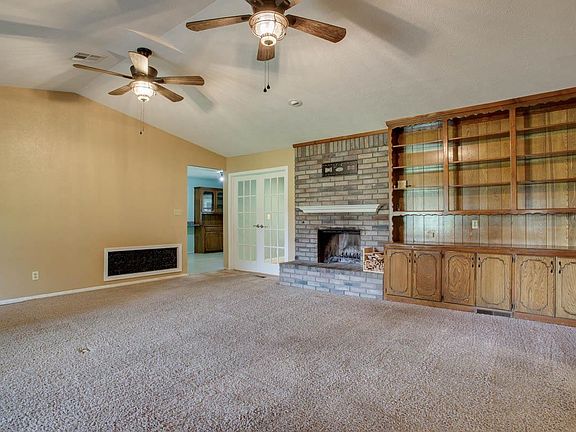 4th image of 4212 Unruh Dr