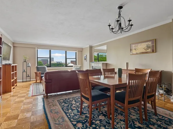 8 Whittier Pl APT 6J, Boston, MA 02114
