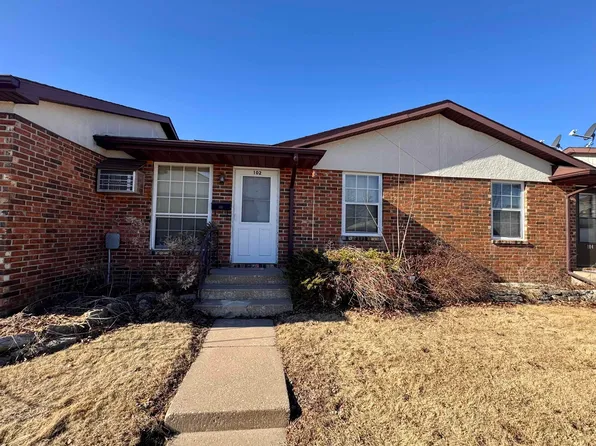 102 2nd St NW, Waukon, IA 52172