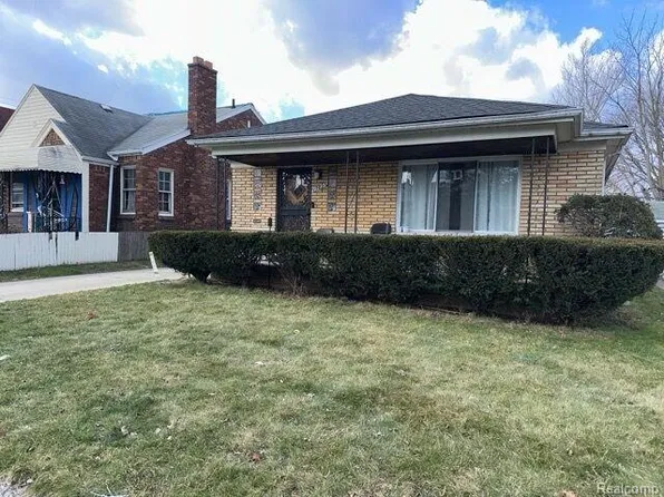 17823 E Rowe St, Detroit, MI 48205