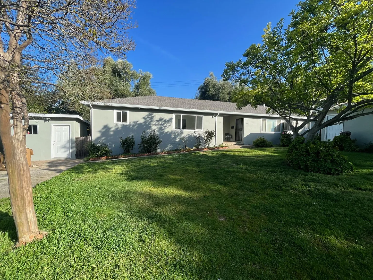 810 Kelly Way — Photo 1