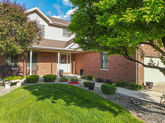 3rd image of 524 Turnberry Dr