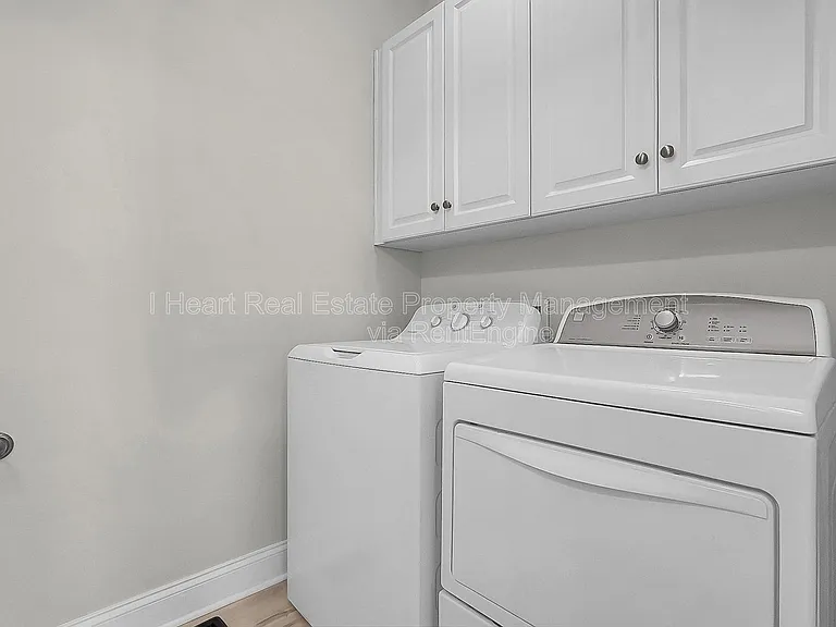 9580 Mission Dr — Photo 17