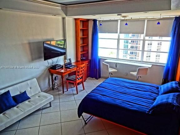 5th image of 19201 Collins Ave #1107