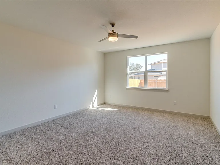 200 Cupreata Ln — Photo 10
