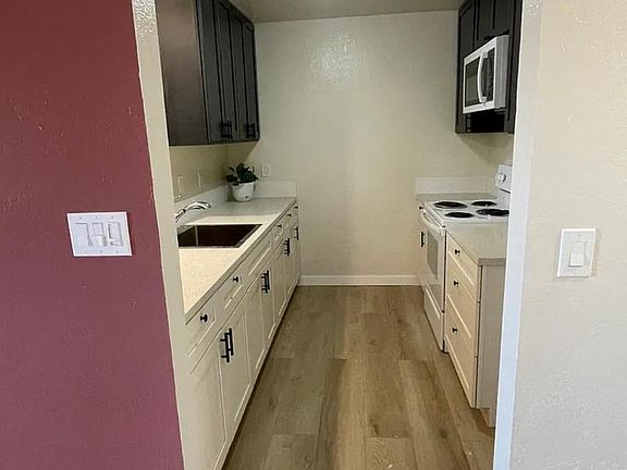 2nd image of 1923 Pawnee Way