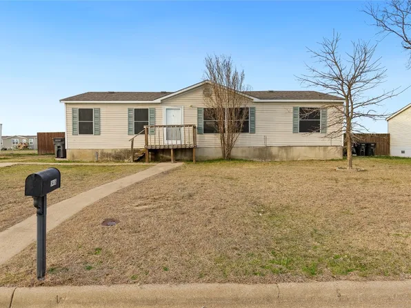 1416 Old Bridge Rd, Cleburne, TX 76033