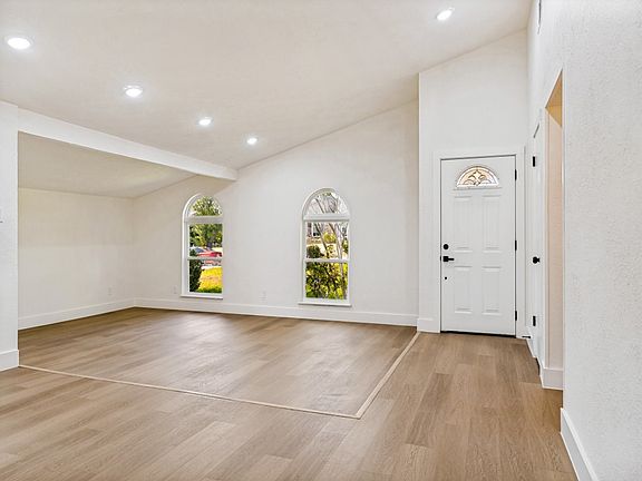 4th image of 5256 Ragan Dr