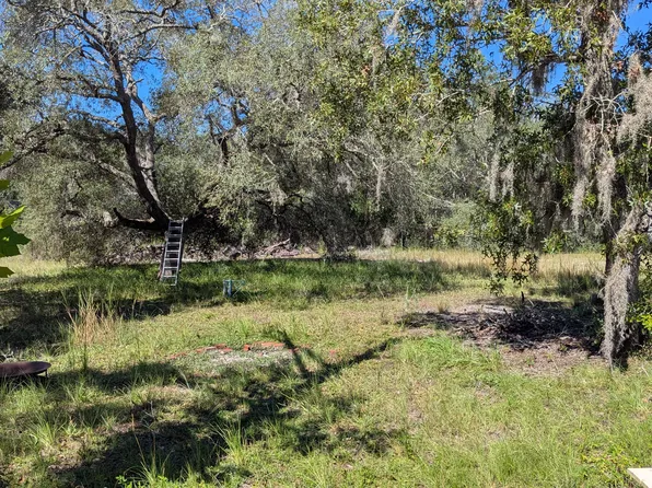 8045 Indian Trail Rd, Weeki Wachee, FL 34613
