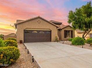755 N Skywalker Pl, Green Valley, AZ 85614