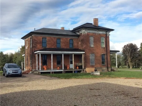 13422 Friendsville Rd, Burbank, OH 44214