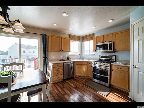 5th image of 2422 N Cider Pl