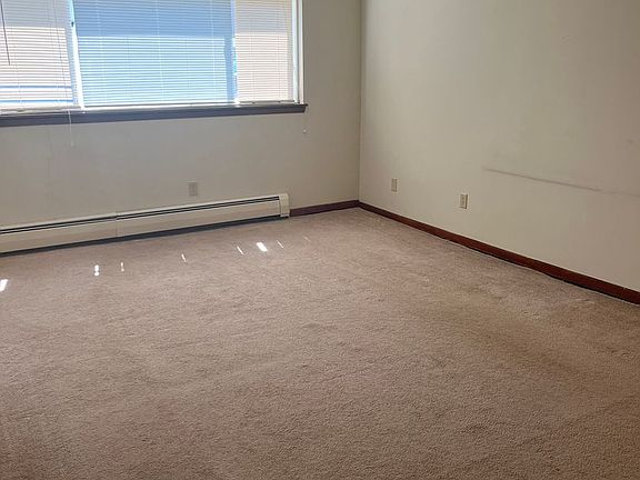 2nd image of 1410 Acre St APT 102