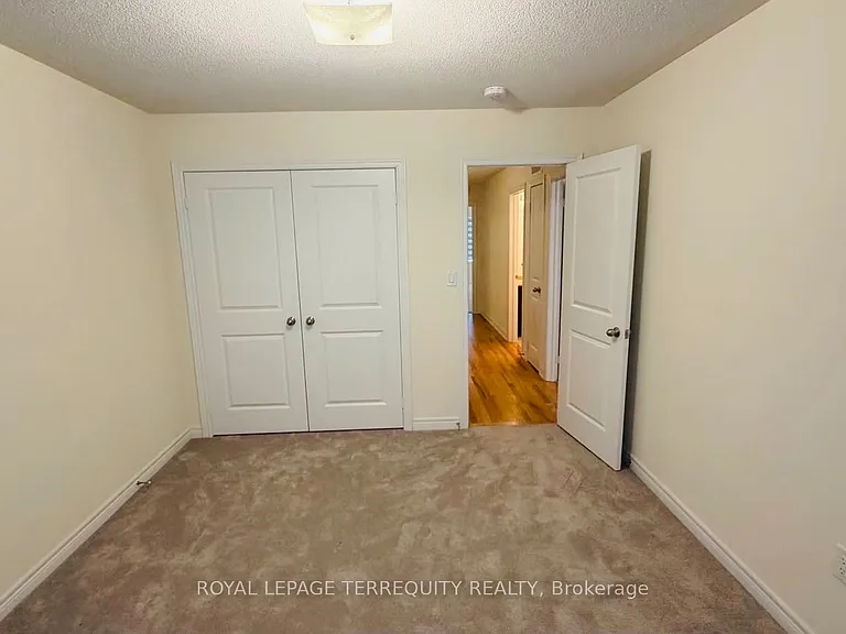 731 Potawatomi Cres — Photo 9