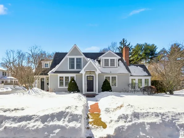 10 Meadow Brook Ln, Reading, MA 01867