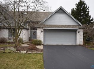 8663 Augusta Ln, Holland, OH