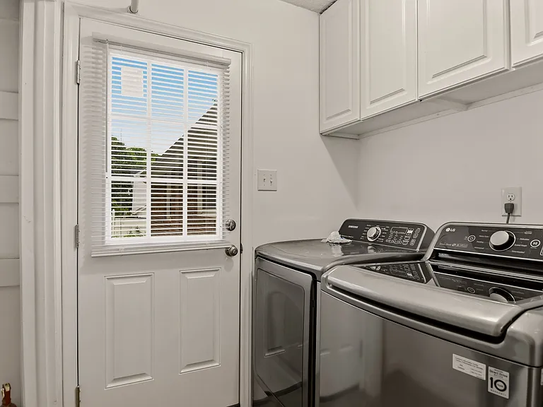 207 Leland Dr — Photo 7
