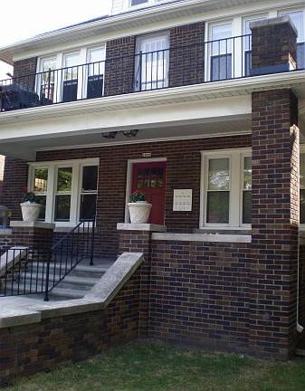 2nd image of 1088 Beaconsfield Ave APT 2N