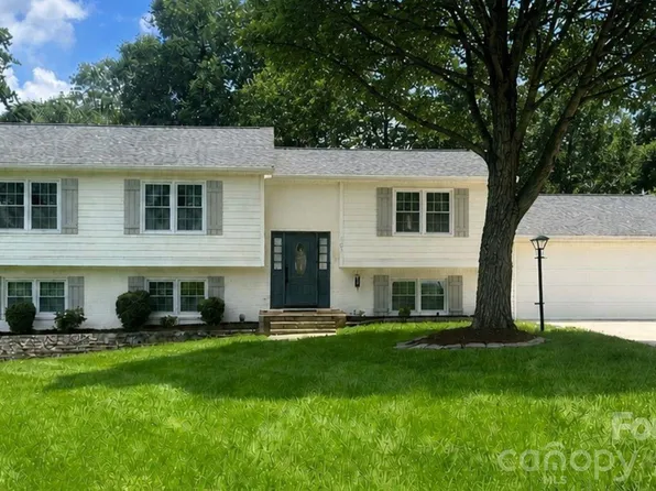 107 Condover Pl, Charlotte, NC 28270