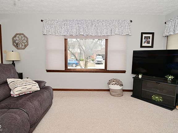 5th image of 8430 Lockwood Ln